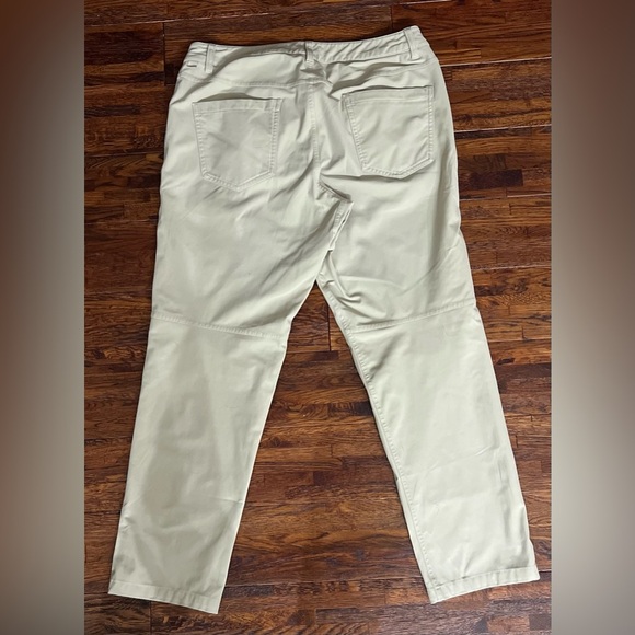 LULULEMON ABC Classic Pant in Silverstone Size 32W and 30L - Picture 13 of 14